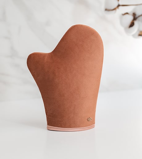 624 SELF-TANNING MITT For ultimate results
