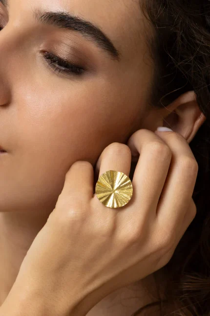 ANELLO TONDO VENTAGLIO
